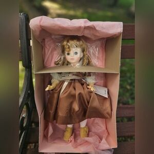 Madame Alexander Elsie Leslie #1560 1970s. 14" Brand New. Mint.